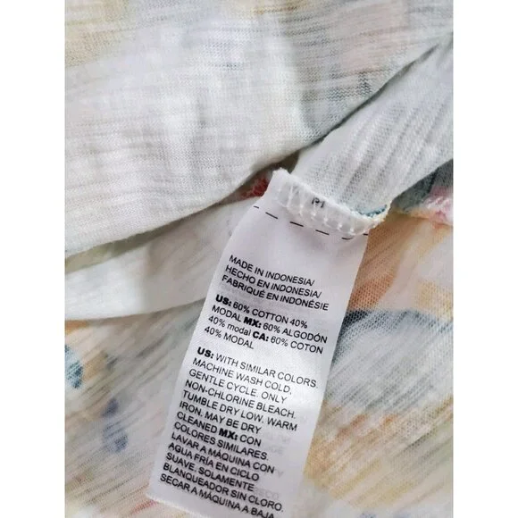 Chicos 4 Floral Short Sleeve Top Bundle Of 2 - Picture 7 of 7